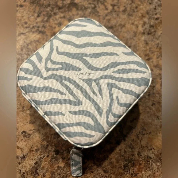 Milly Travel Jewelry Box - Picture 1 of 4